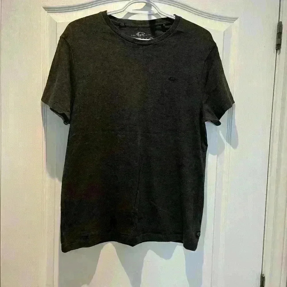 Buffalo men t-shirt  size medium